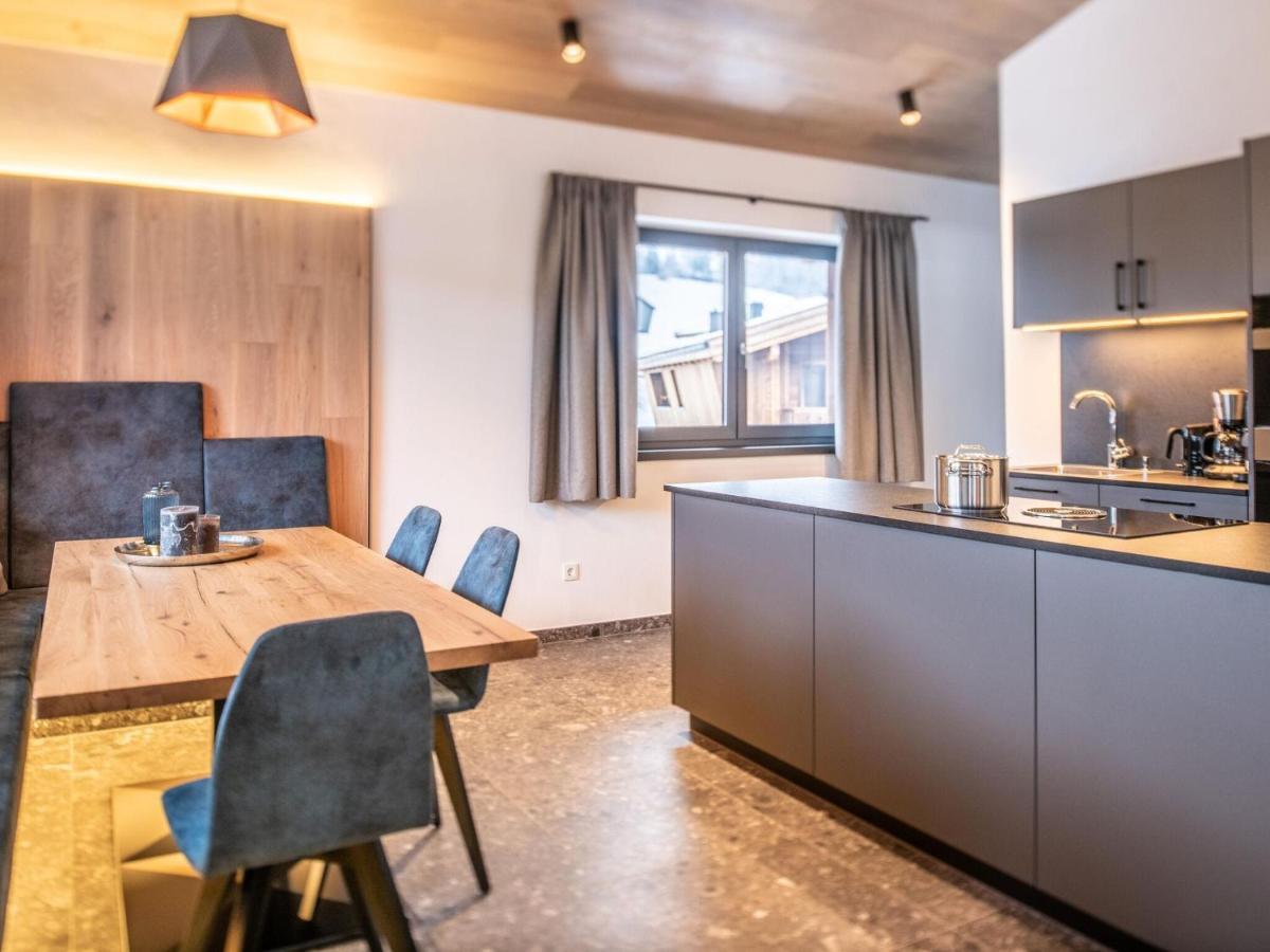 Apartment In Wald Im Pinzgau With A Carport Exteriér fotografie