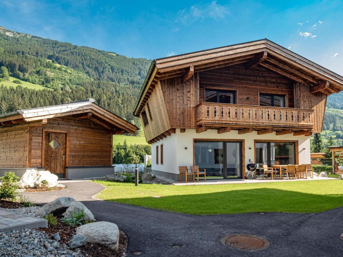 Apartment In Wald Im Pinzgau With A Carport Exteriér fotografie