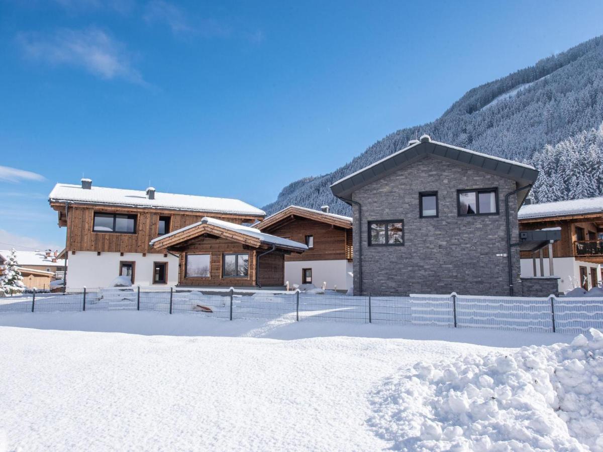 Apartment In Wald Im Pinzgau With A Carport Exteriér fotografie