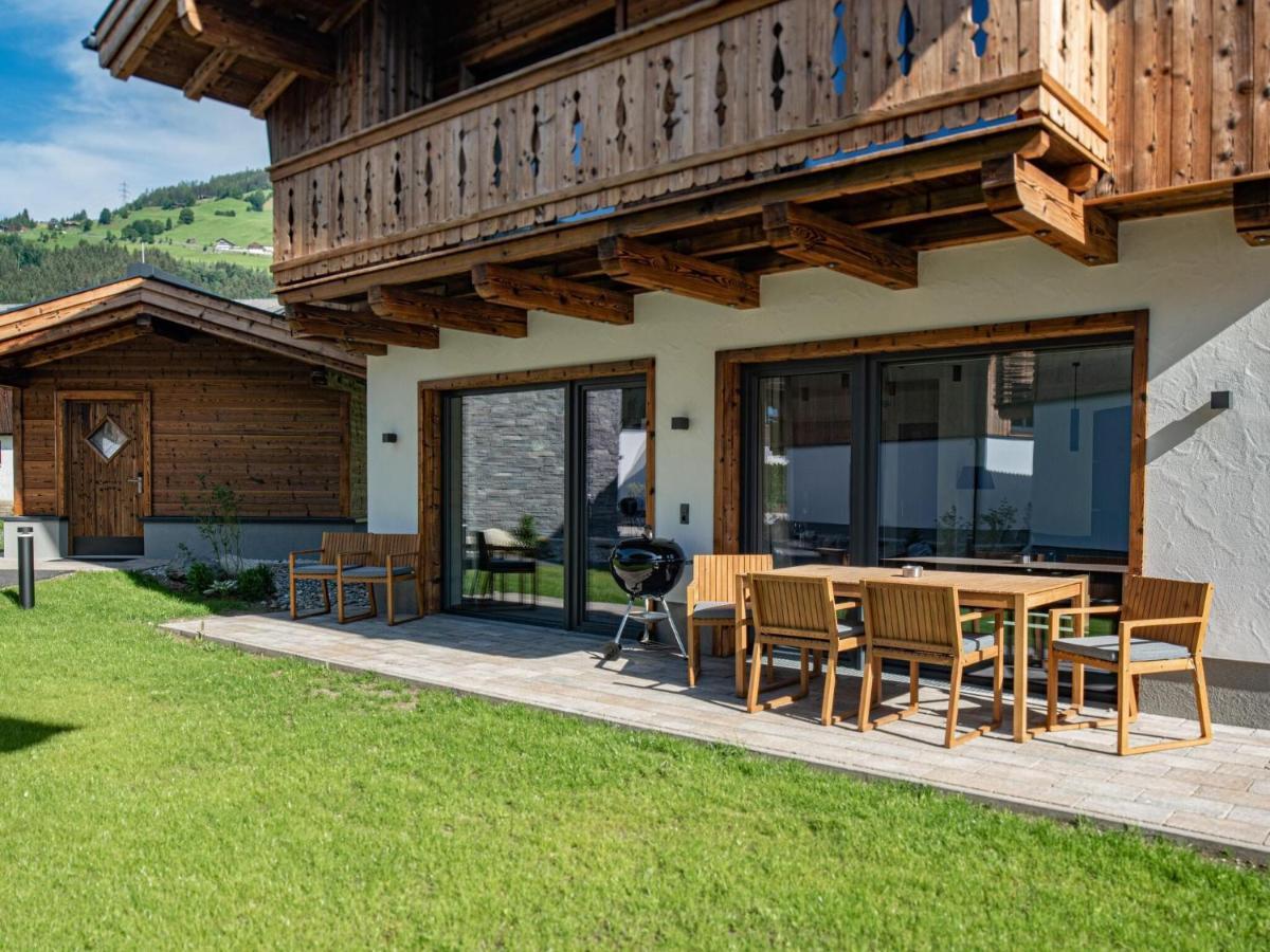Apartment In Wald Im Pinzgau With A Carport Exteriér fotografie